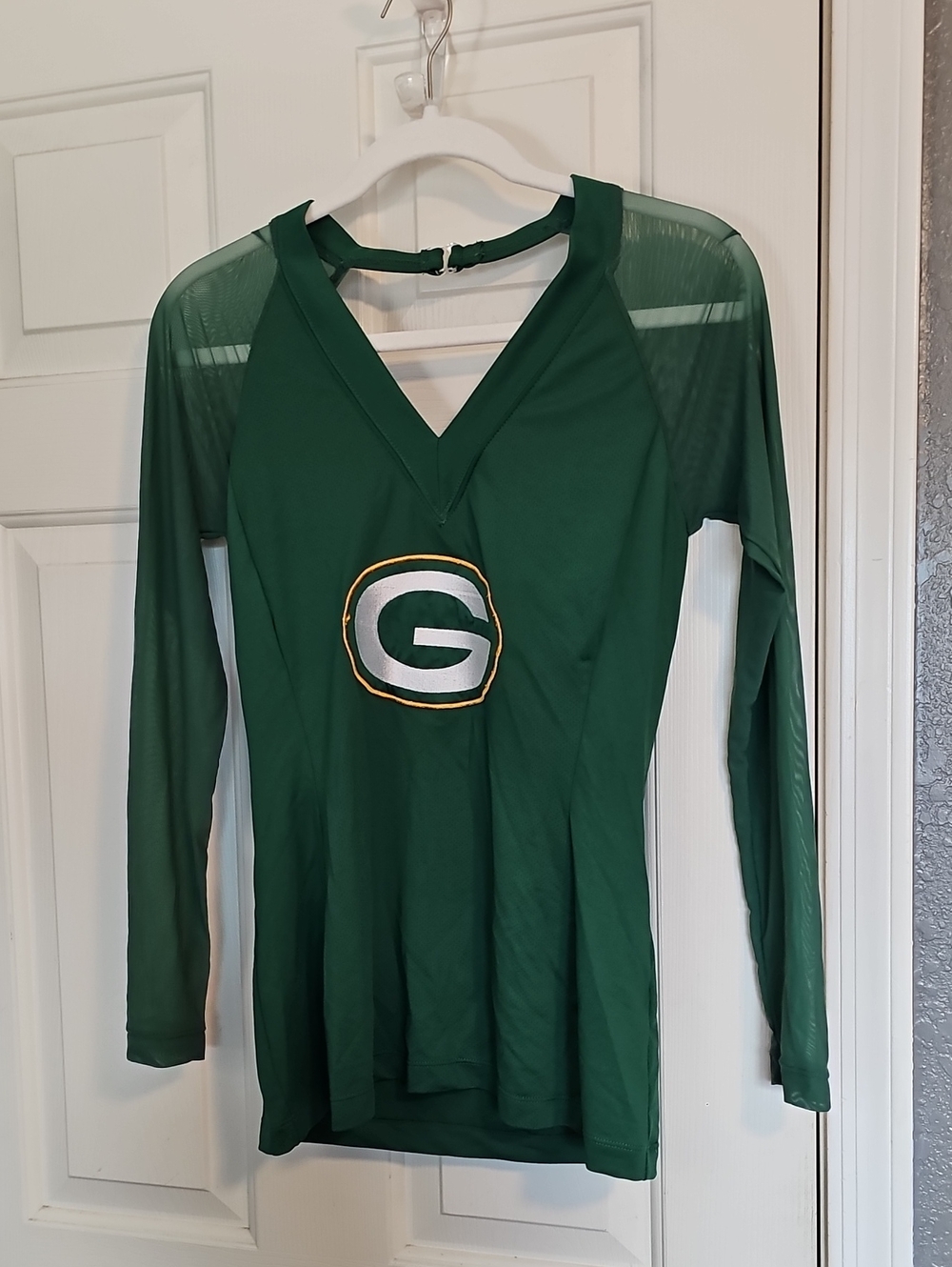 NFL Greenbay Packers Couture  Long-Sleeve V-Neck Logo Top